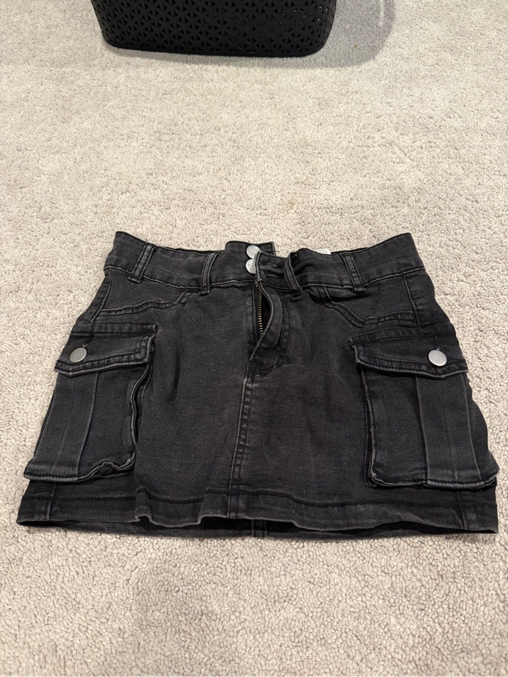 SHEIN Black Denim Cargo Mini Skirt with Patch Pockets